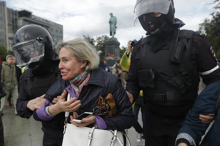 Над 600 души са арестуваните в Москва (СНИМКИ)
