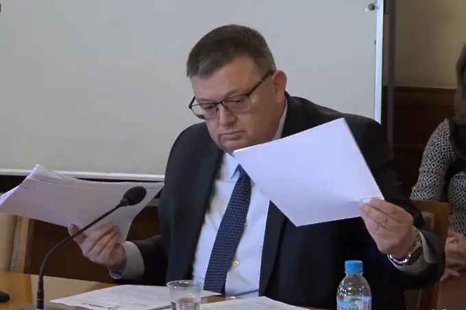Прокуратурата май откри престъпления в БНР, ще проверява разговорите на Костов