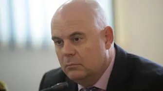 Прокурорите от ВСС слушат за качествата на Гешев, мислят отговор на Панов