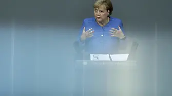 Меркел е под карантина у дома
