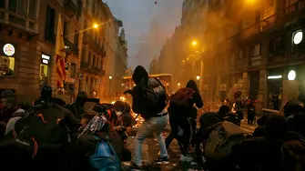182-ма пострадали при снощните протести в Каталуня