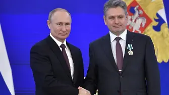 Ето го русофила Николай Малинов при награждаването от Путин