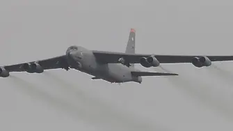 САЩ ще строят летище за бойни самолети B-52 в Ирак, твърди местна медия