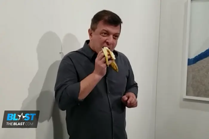 Мъж изяде банана, който се предлагаше за $150 хил. (ВИДЕО)