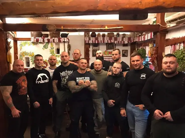 Германската полиция спря неонацисти, тръгнали за Луковмарш