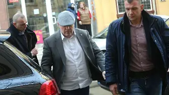Гешев: 7 обвинения срещу Божков, има заповед за ареста му (ВИДЕО)