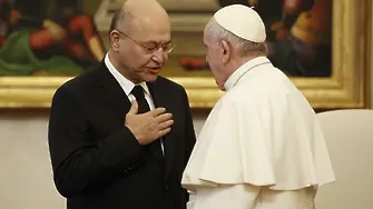 Папата призова Ирак да защитава християните