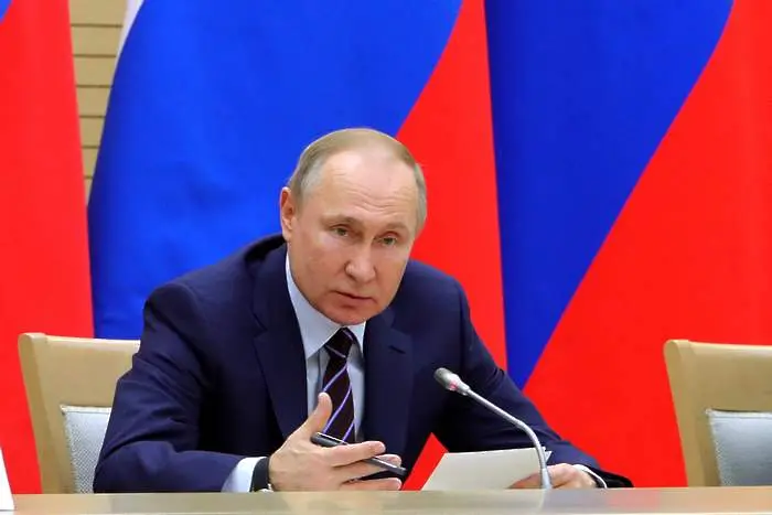 Путин с обръщение към руснаците заради COVID-19