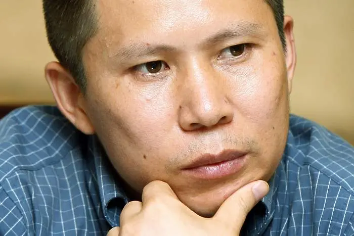 Китай арестува дисидент, поискал оставката на Си