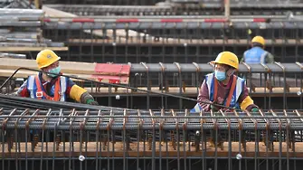 Китайската промишленост надвива кризата и отново расте