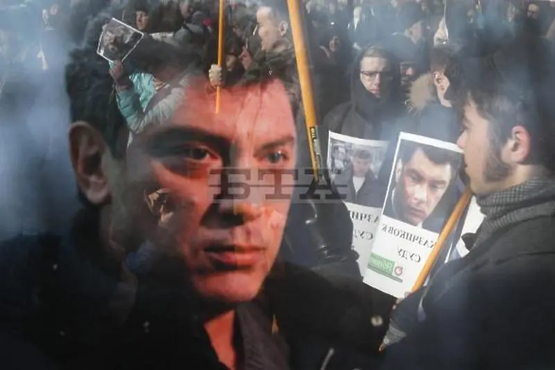 15 хиляди души на поход в Москва в памет на Борис Немцов