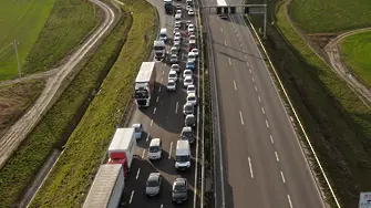 Фон дер Лайен: Граница по „зелен“ коридор да се преминава най-много за 15 минути