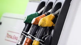 Отстъпка на бензиностанцията - срещу талона на колата