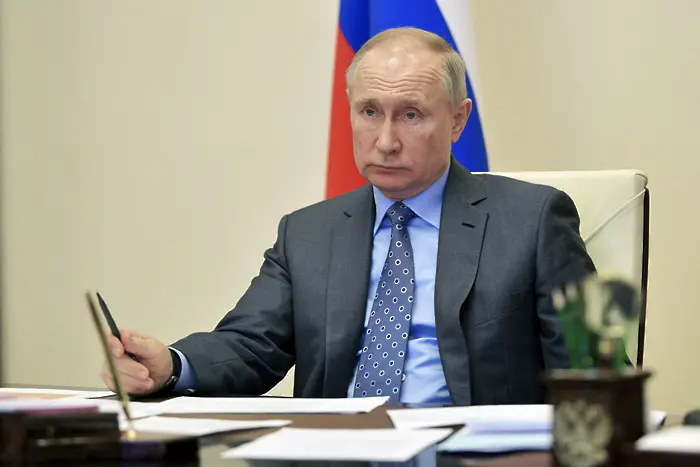 Путин удължава неработните дни до 30 април