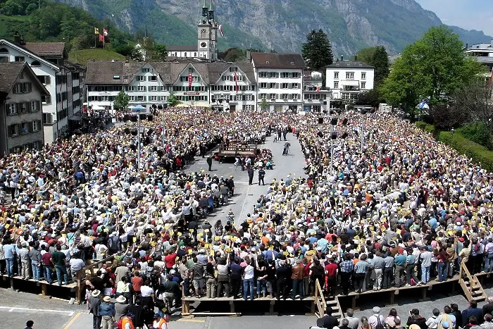 В Швейцария отложиха референдум за имиграцията