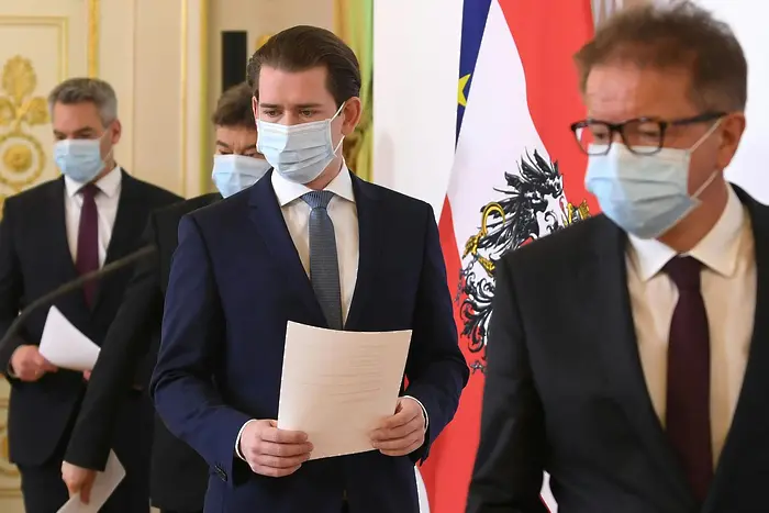 Австрийският канцлер Курц умишлено всявал паника от коронавируса