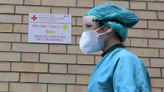 Италия с най-малко починали от вируса от 3 седмици