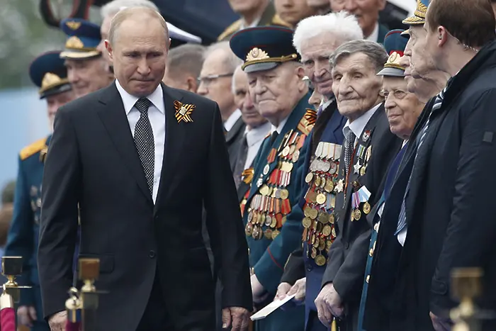Русия отлага парада за Деня на победата
