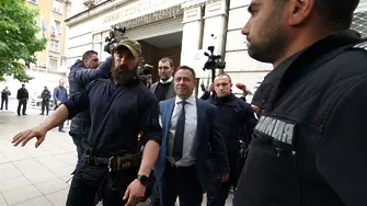 Зам.-министър Живков и братя Бобокови вече са с обвинения, остават в ареста