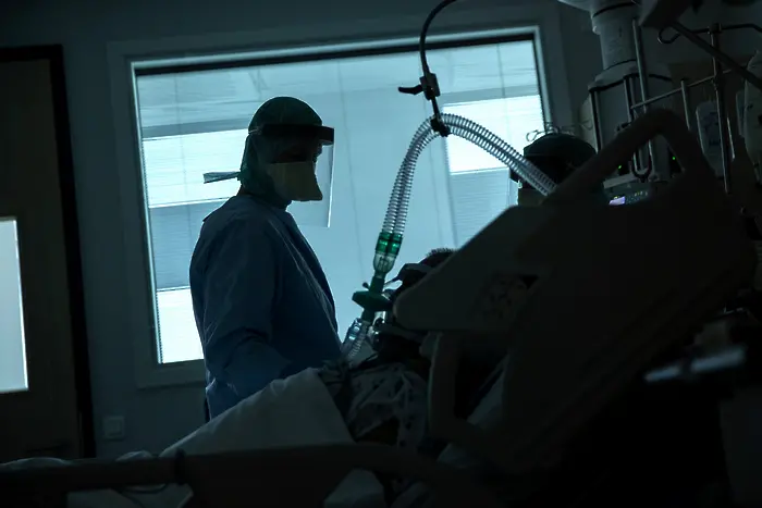 Нидерландия регистрира първи в света смъртен случай след повторно заразяване с коронавирус