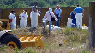 Спецпрокуратурата разследва незаконно заровени отпадъци край Червен бряг
