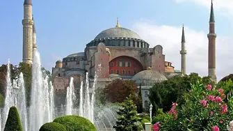 На 2 юли се решава ще превърне ли Турция Света София в джамия