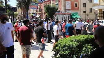 Коронавирус пламна сред българи в Италия. Местни жители ги нападат 