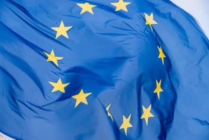 ЕС удължи с година глобалния санкционен режим срещу 15 души