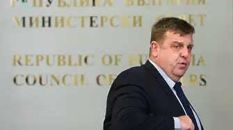 Каракачанов не изключи спасяване на кабинета чрез оттегляне на Борисов