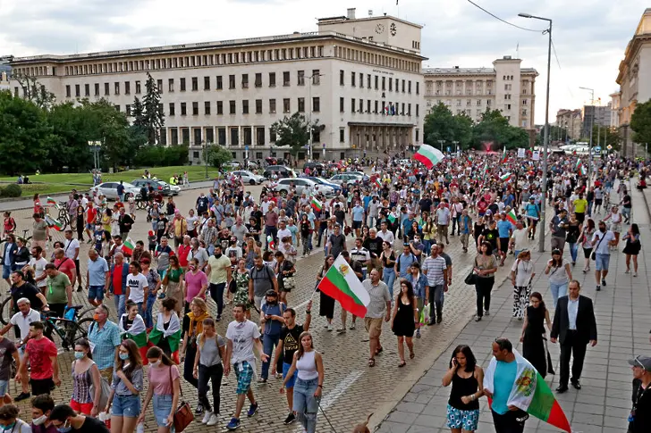 Ден 20: пак блокада на София, този път пред сградата на ЕК