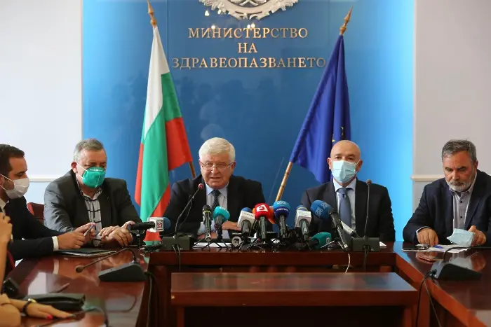 Ананиев: Български екип е много близо до откриване на лекарство срещу коронавируса