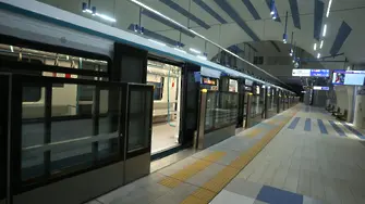 Третата линия на метрото - спряна заради повреден влак