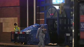 Автомобил се вряза в полицейско управление в Лондон