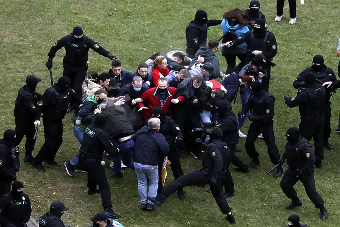 Над 500 задържани при протестите в Беларус
