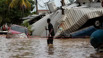 Ураган уби най-малко 20 души в Мексико