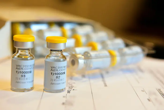 СЗО: В близките 3 до 6 месеца няма да има достатъчно ваксини срещу коронавируса