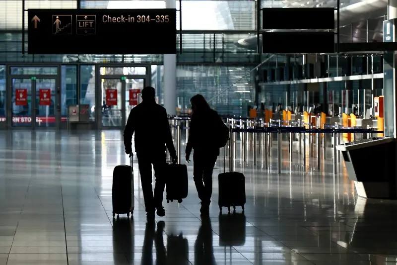 Авиокомпании и летища вещаят хаос заради COVID сертификатите