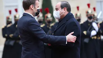 Франция няма да обвързва помощта за Египет с човешките права