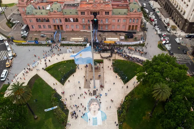 Аржентина се прощава с Диего Марадона (ВИДЕО, СНИМКИ)