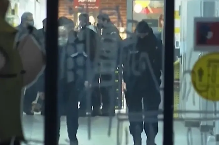 Жена с пистолет опита да обере магазин в София