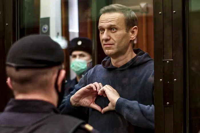 Осъдиха Навални на 3 години и половина затвор