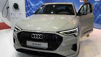 Автомобилният гигант Audi планира да се откаже напълно от двигателите