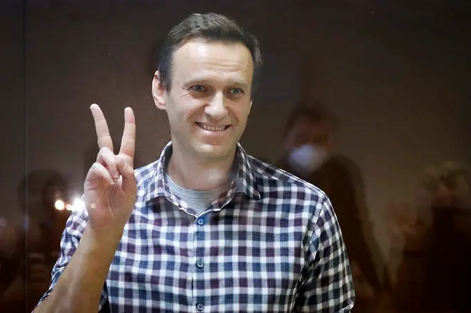 Втора инстанция потвърди затвора за Навални. 