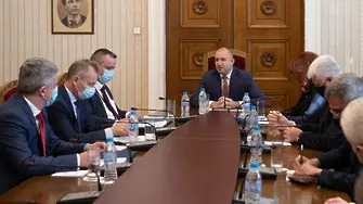 Президентът извика службите заради Северна Македония