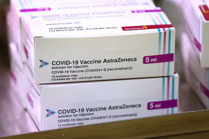Обявиха всички странични реакции към трите ваксини