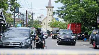 20 ранени след самоубийствен атентат пред църква в Индонезия