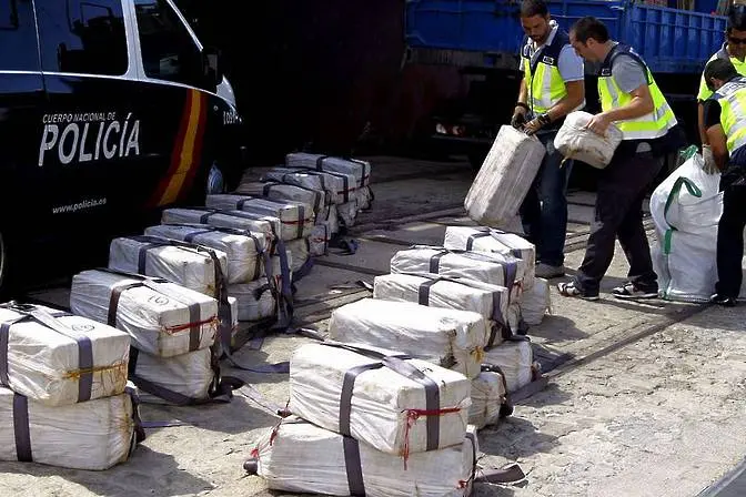 Испанската полиция разби най-голямата мрежа в Европа за трафик на кокаин