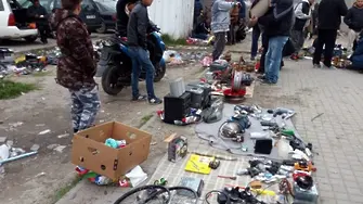 Прокуратурата се стовари върху Руския пазар в Пловдив. Иззеха риба и ментета