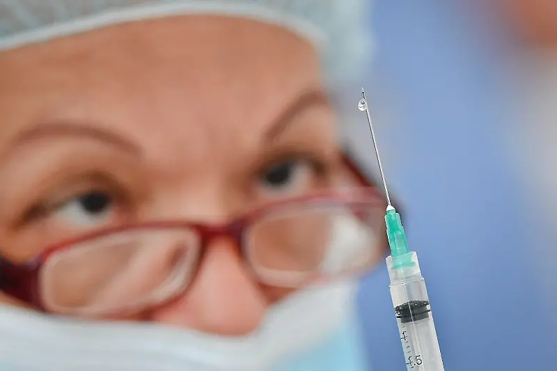 Хиляди в Германия са били инжектирани с физиологичен разтвор вместо с ваксина