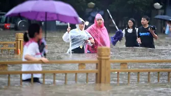 Китай взриви язовирна стена, за да отклони наводнения